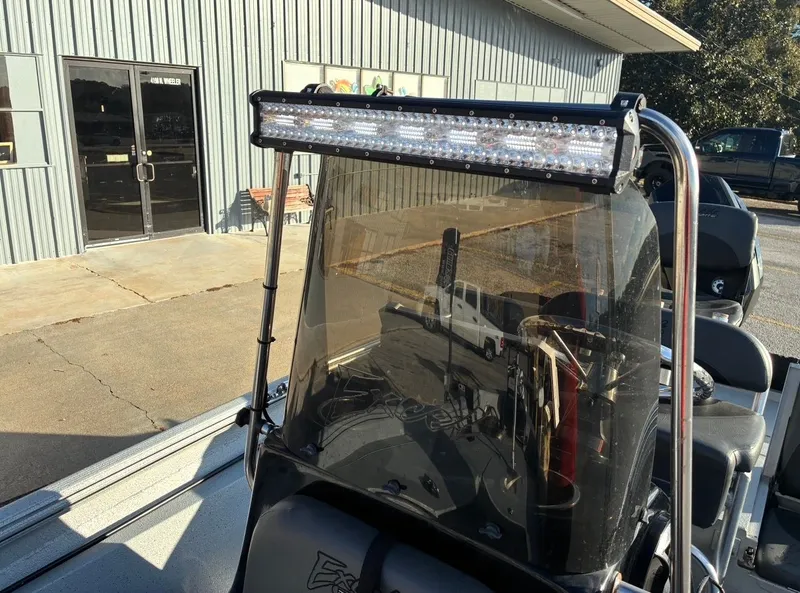 Slide: The Image of Excel 220 Bay Pro 2019 - 6