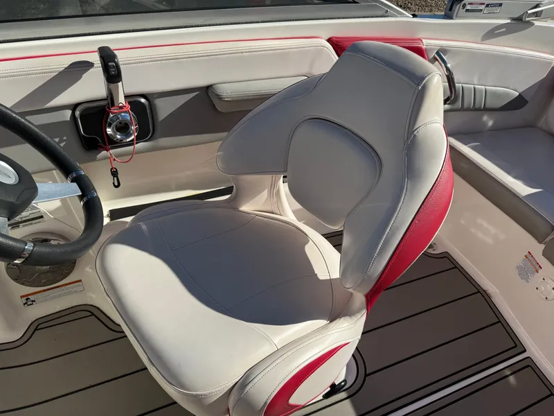Slide: The Image of Chaparral 21 Surf 2020 - 19