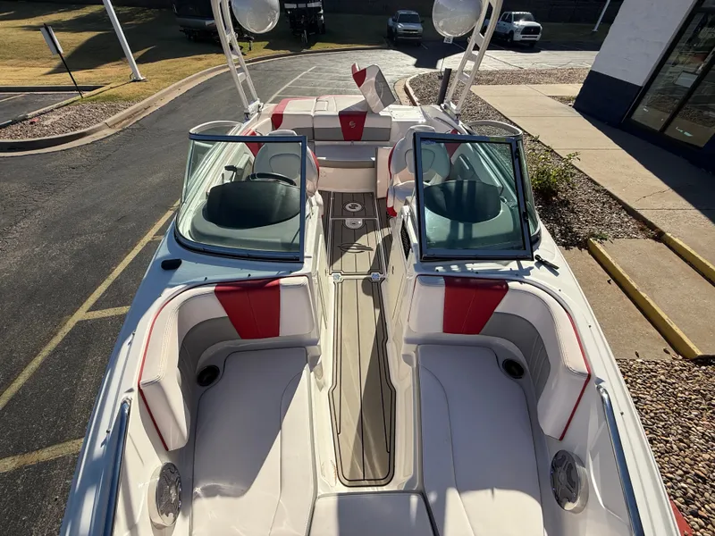 Slide: The Image of Chaparral 21 Surf 2020 - 29