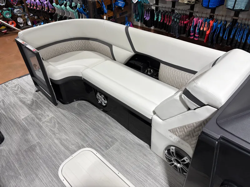 Slide: The Image of Crest Caribbean 230 SLS 2026 - 16