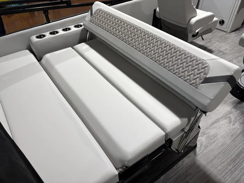 Slide: The Image of Crest Caribbean 230 SLS 2026 - 8