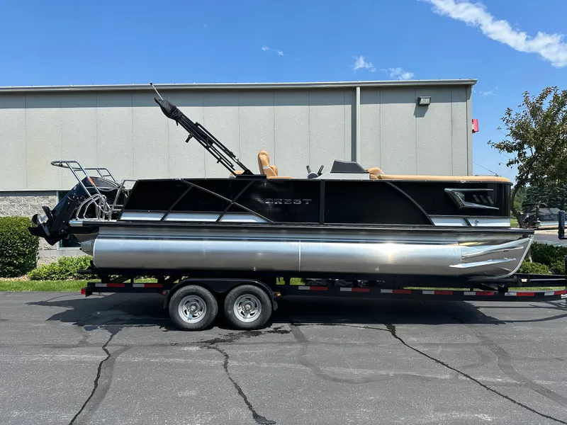 The Image of Crest Caribbean LX 230 SLRC 2024 - 1