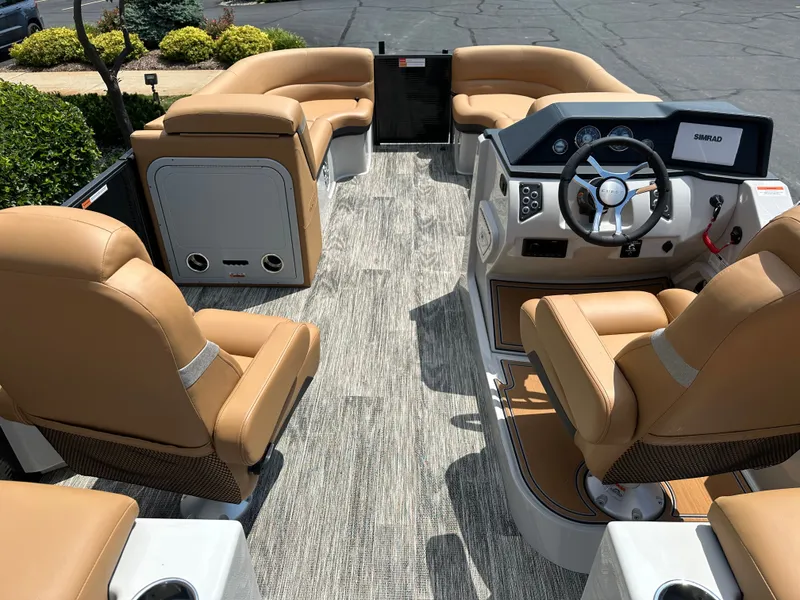 Slide: The Image of Crest Caribbean LX 230 SLRC 2024 - 10