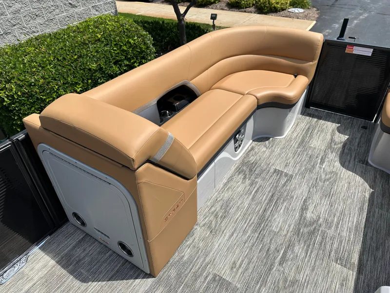 Slide: The Image of Crest Caribbean LX 230 SLRC 2024 - 14