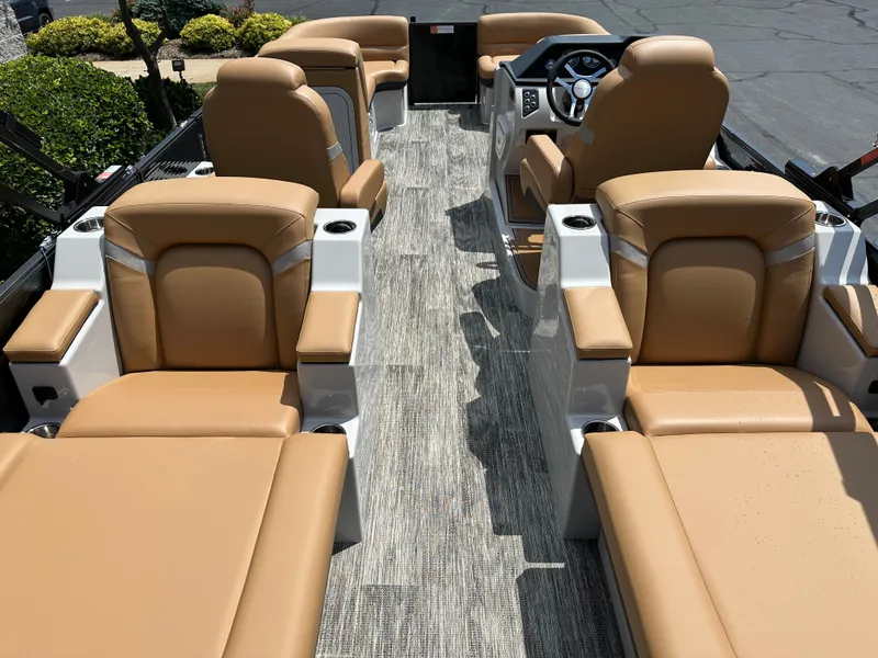 Slide: The Image of Crest Caribbean LX 230 SLRC 2024 - 7