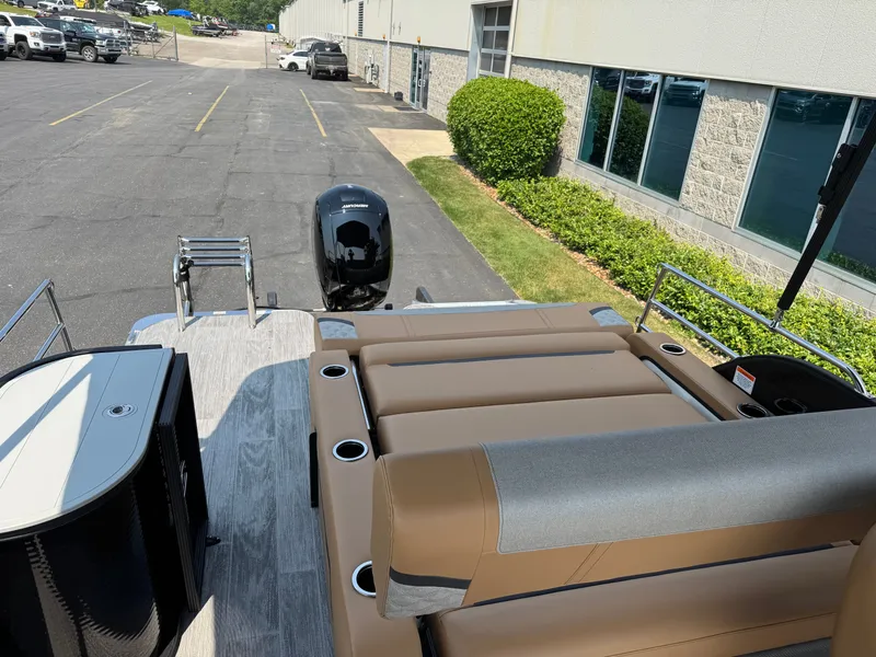 Slide: The Image of Crest Classic 220 2025 - 13