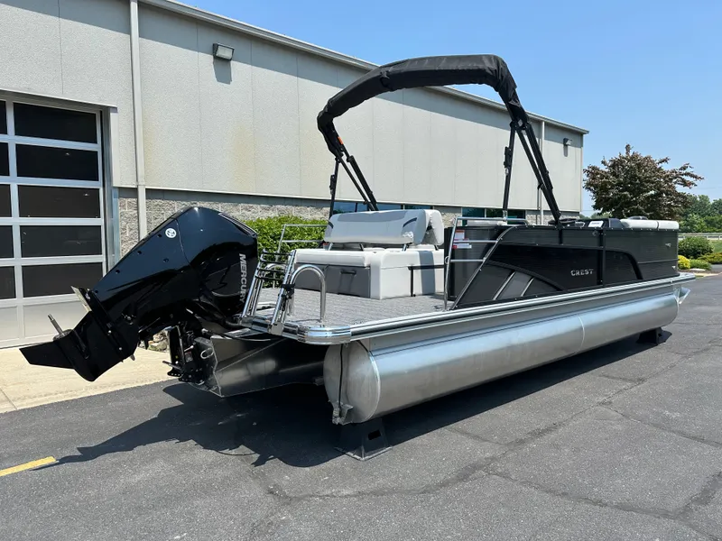 Slide: The Image of Crest Classic 240 SLSC 2025 - 4