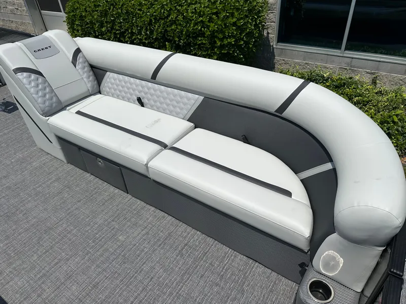 Slide: The Image of Crest Classic 240 SLSC 2025 - 7