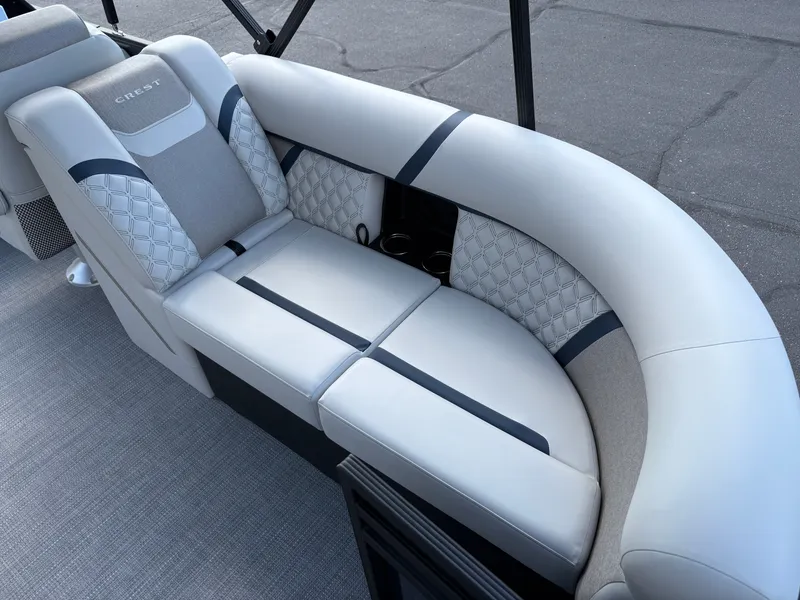 Slide: The Image of Crest Conquest 230 SLC 2026 - 9