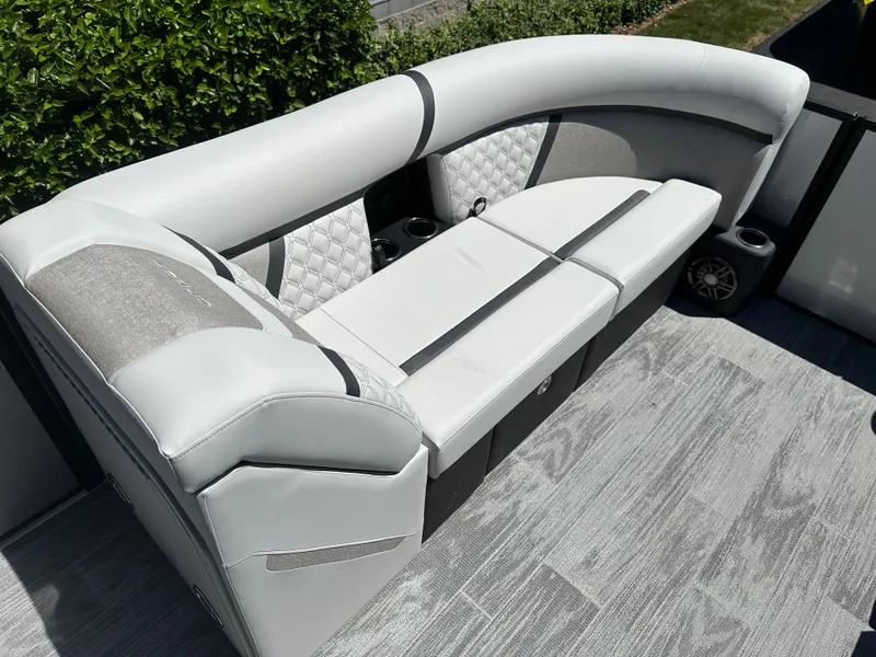 Slide: The Image of Crest Conquest 230 SLC 2026 - 13