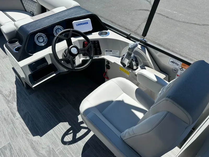 Slide: The Image of Crest Conquest 230 SLC 2026 - 9