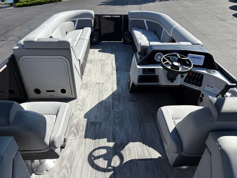 Slide: The Image of Crest Conquest 250 SLC 2026 - 10