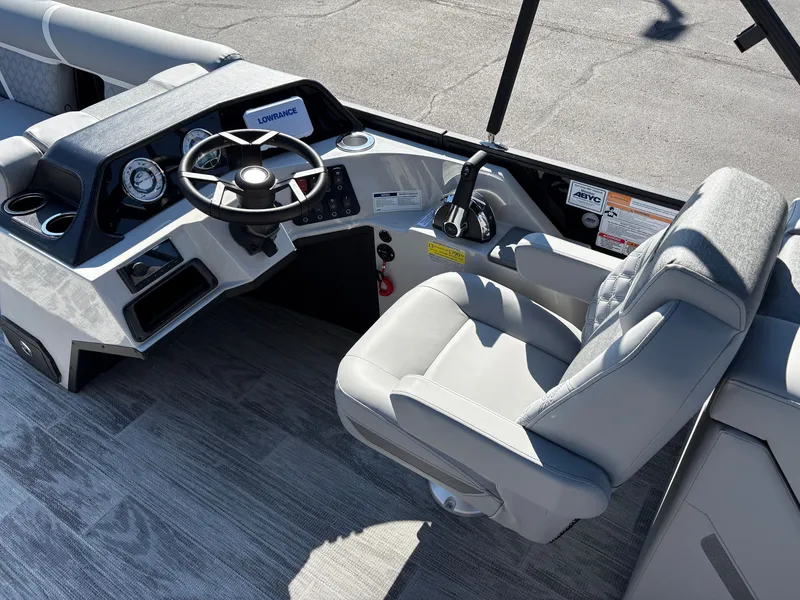 Slide: The Image of Crest Conquest 250 SLC 2026 - 12