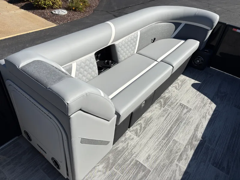 Slide: The Image of Crest Conquest 250 SLC 2026 - 16