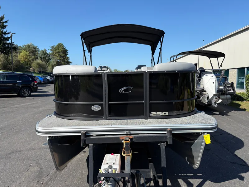 Slide: The Image of Crest Conquest 250 SLC 2026 - 3