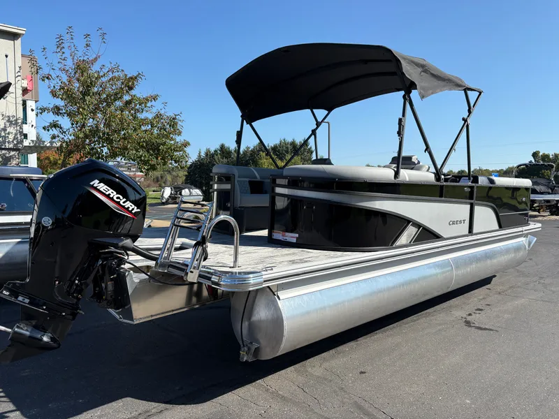 Slide: The Image of Crest Conquest 250 SLC 2026 - 4