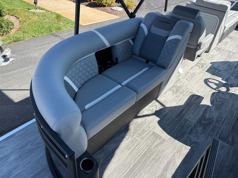 Slide: The Image of Crest Conquest 250 SLC 2026 - 7