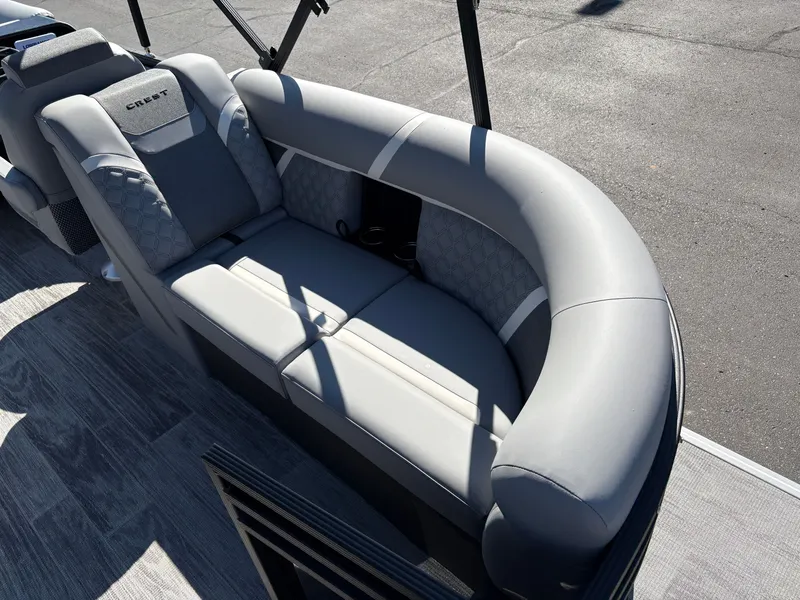 Slide: The Image of Crest Conquest 250 SLC 2026 - 8