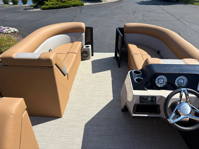 Slide: The Image of Crest Conquest SE 220 2026 - 15