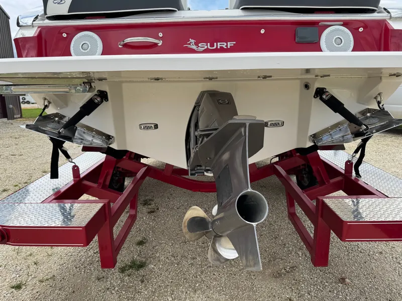 Slide: The Image of Regal LS4 Surf 2019 - 4