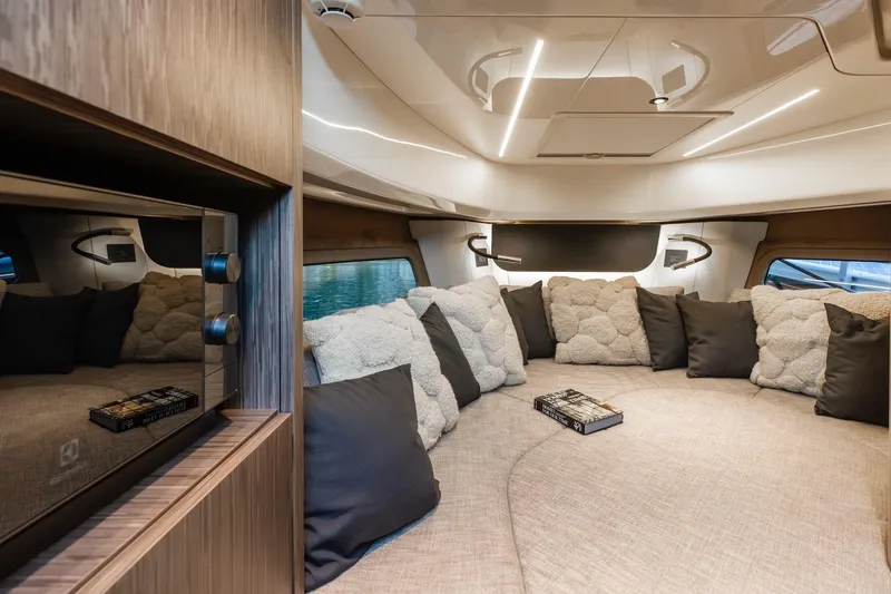 Slide: The Image of Cranchi A32 Luxury Tender 2026 - 6