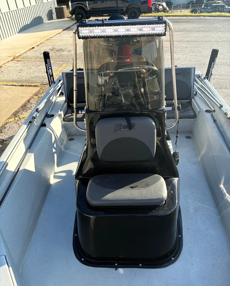 Slide: The Image of Excel 220 Bay Pro 2019 - 18