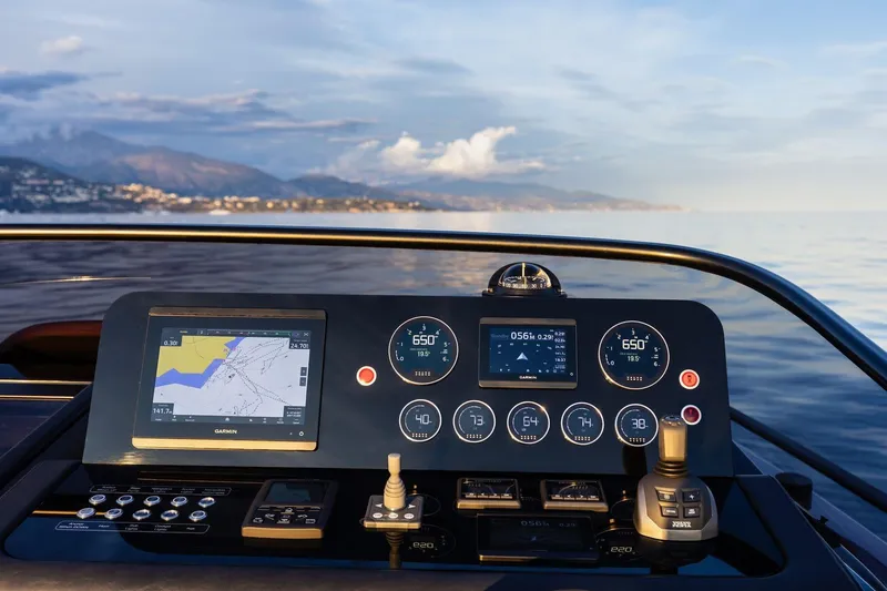 Slide: The Image of Cranchi A32 Luxury Tender 2026 - 38