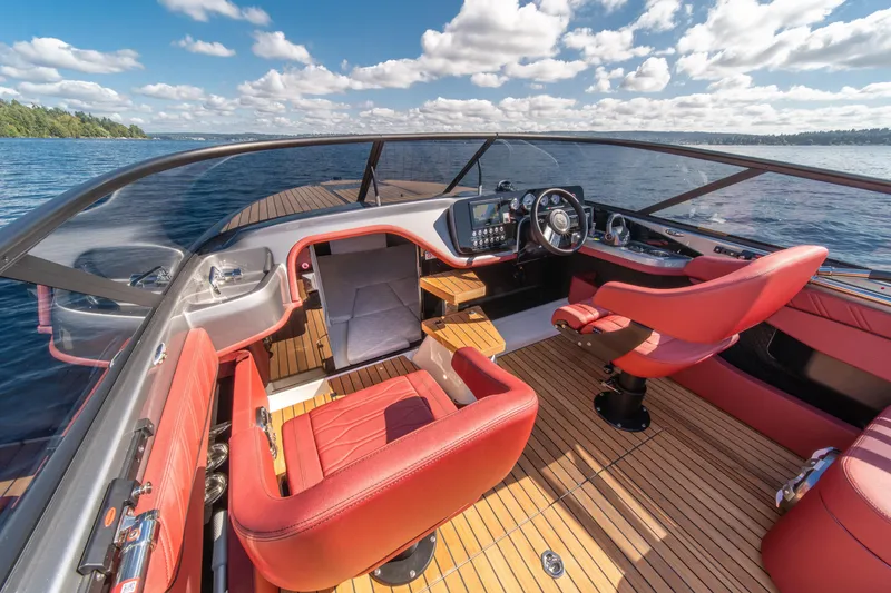 Slide: The Image of Cranchi E26 Classic 2026 - 10