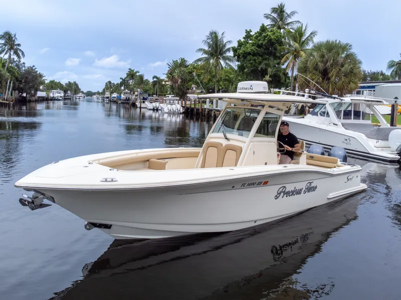 Slide: The Image of Scout 275 LXF 2015 - 13