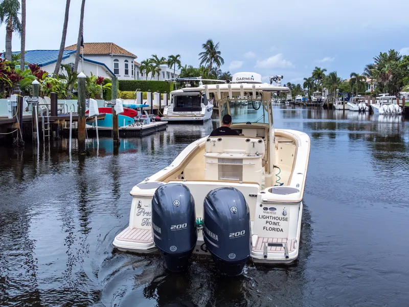 Slide: The Image of Scout 275 LXF 2015 - 16