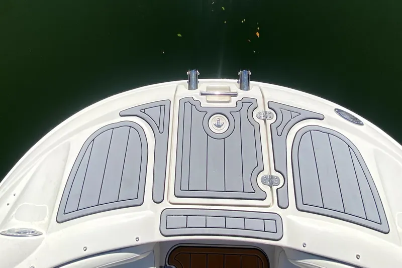 Slide: The Image of Rear deck of 2006 Monterey 263 Explorer Sport boat with gray non-slip surface. - 37