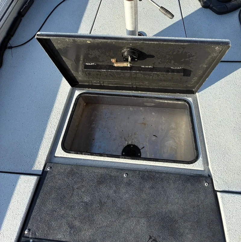 Slide: The Image of Excel 220 Bay Pro 2019 - 15