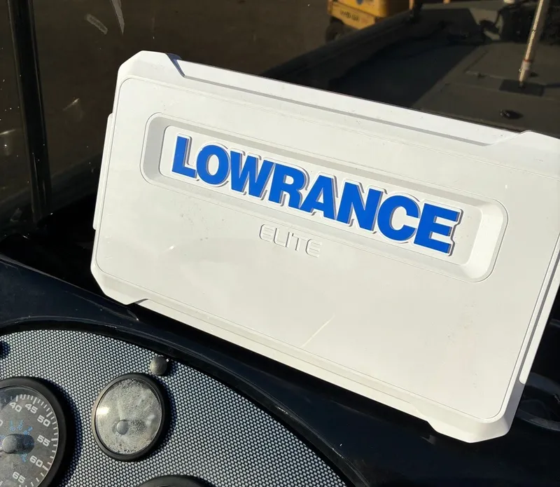 Slide: The Image of Excel 220 Bay Pro 2019 - 20