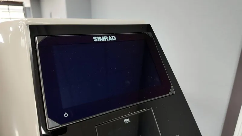 Slide: The Image of Simrad display on Barletta Corsa 23UC 2026 boat. - 45