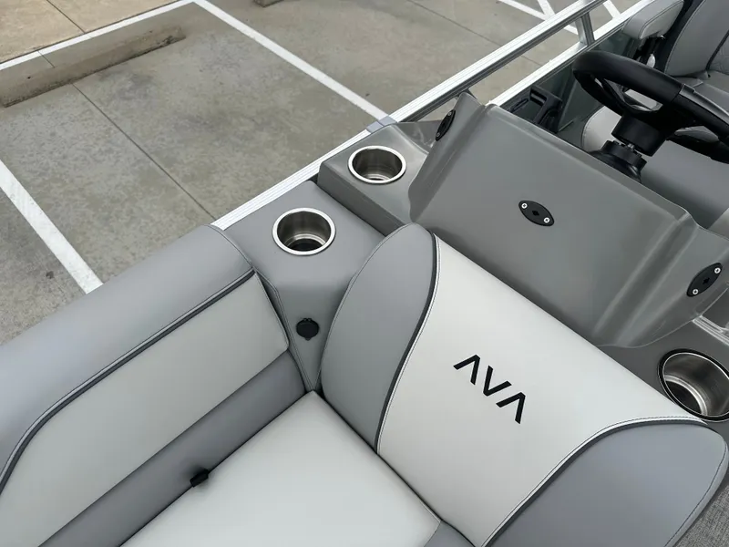 Slide: The Image of Avalon VNT VRB21 2026 - 15