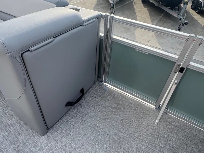 Slide: The Image of Avalon Venture 85 Quad Fish - 21' 2026 - 30