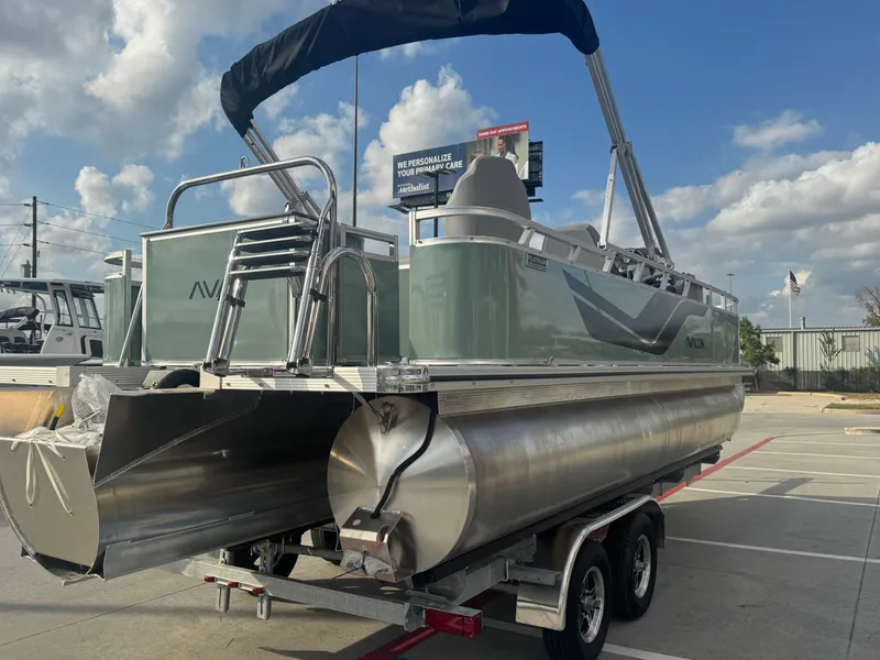 Slide: The Image of Avalon Venture 85 Quad Fish - 21' 2026 - 7