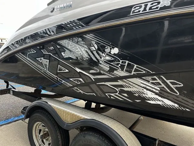 Slide: The Image of Yamaha 212X 2012 - 13