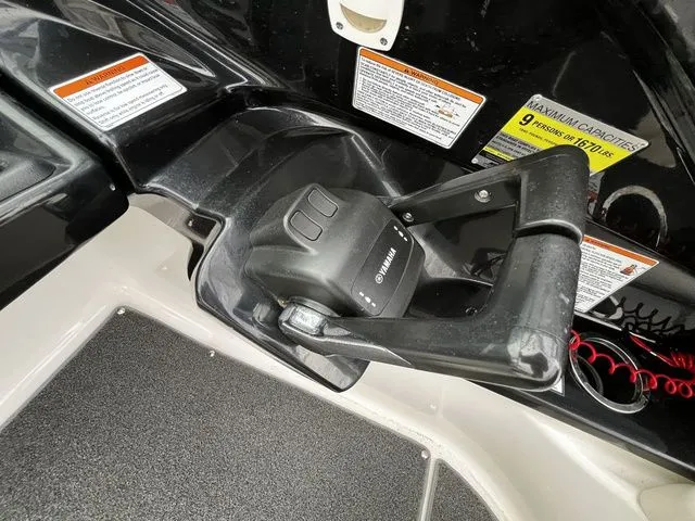 Slide: The Image of Yamaha 212X 2012 - 19