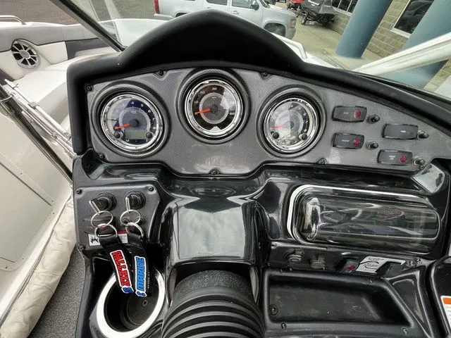 Slide: The Image of Yamaha 212X 2012 - 20