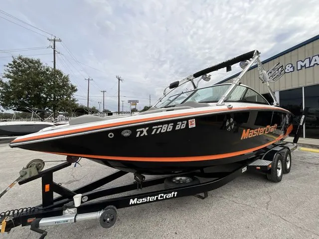 Slide: The Image of MasterCraft X35 SS 2010 - 4