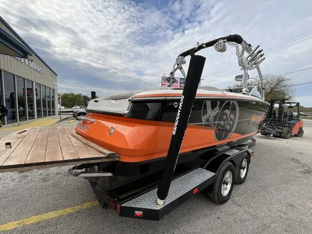 Slide: The Image of MasterCraft X35 SS 2010 - 6