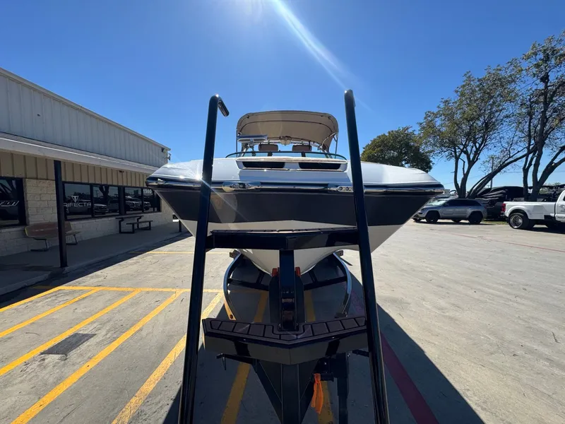 Slide: The Image of MasterCraft X24 2019 - 8