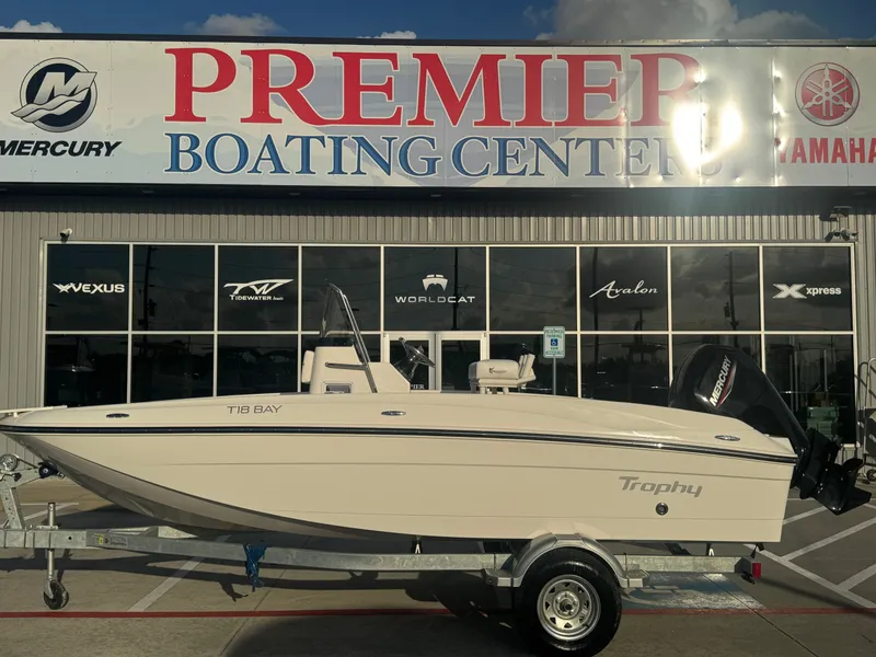 Slide: The Image of Bayliner T18LE 2025 - 11