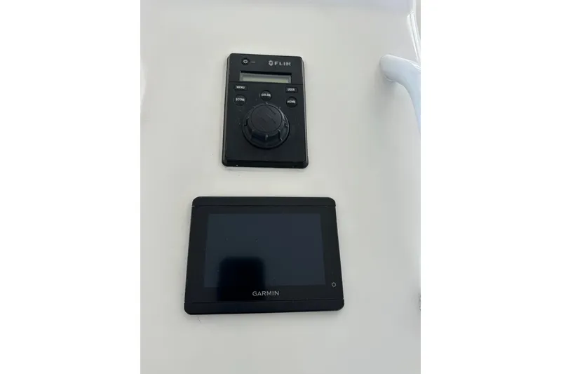 Slide: The Image of Viking 45 CAPT BAB - Flybridge - Helm - 13