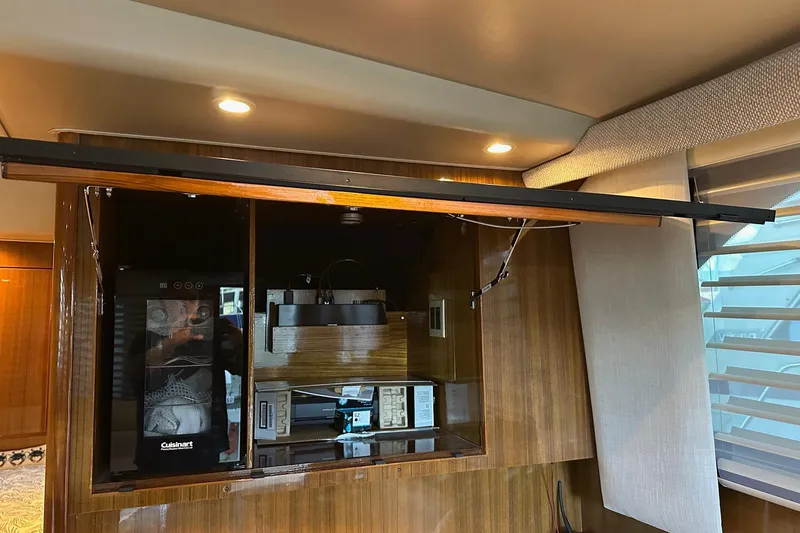 Slide: The Image of Viking 45 CAPT BAB- Flybridge - Helm - 21