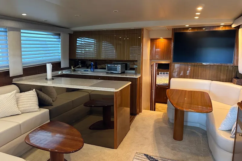 Slide: The Image of Viking 45 CAPT BAB- Salon-Galley - 40