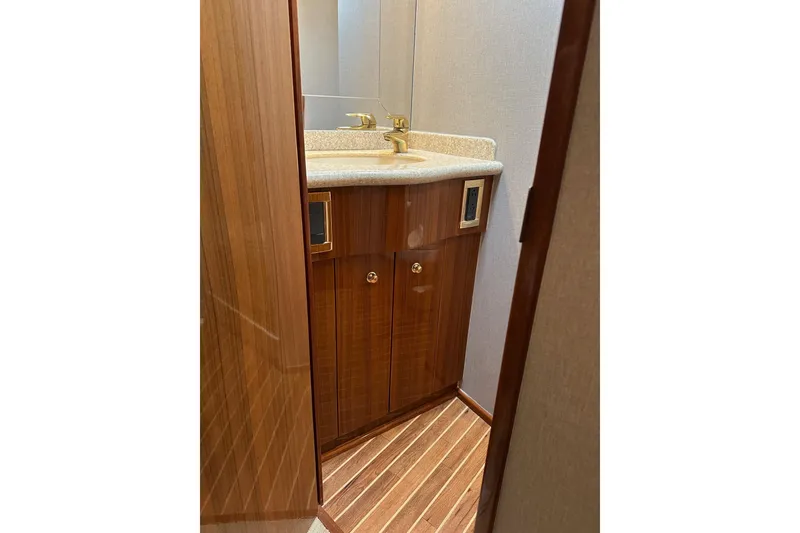 Slide: The Image of Viking 45 CAPT BAB - Master Head - 63