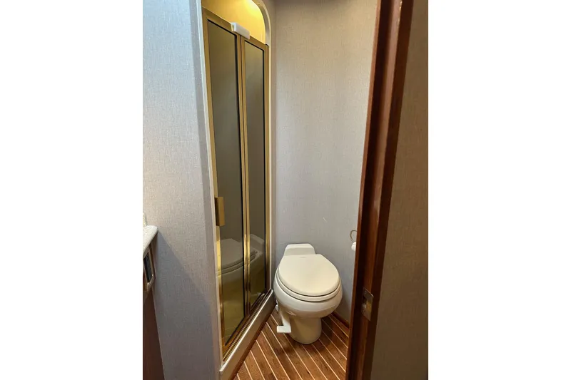 Slide: The Image of Viking 45 CAPT BAB - Master Head - 65