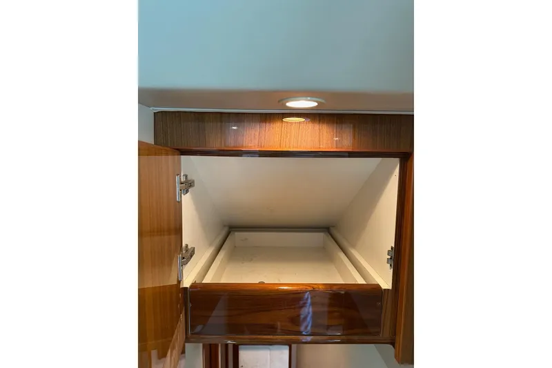 Slide: The Image of Viking 45 CAPT BAB- Guest Cabin - 70